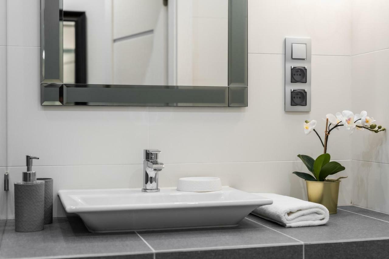 Rajska 3 By Atrium Apartments كراكوفيا المظهر الخارجي الصورة